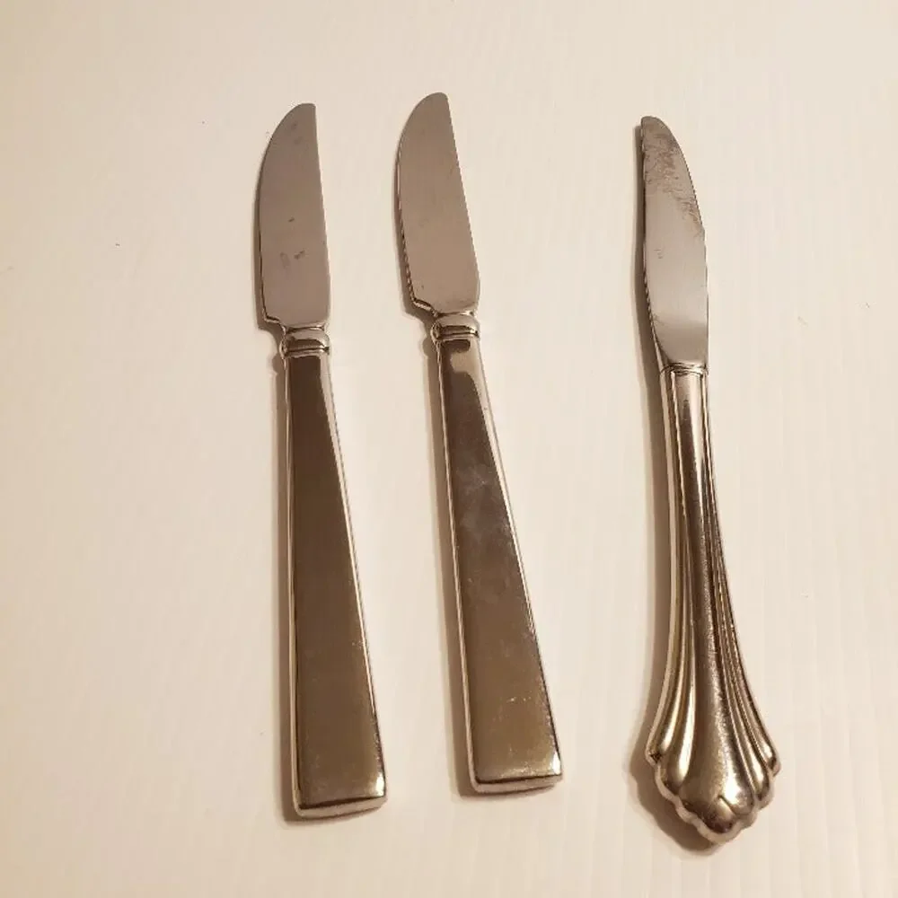 Lot of 10 Pieces Pfaltzgraff Glossy Stainless Flatware. Pre-owned, good shape